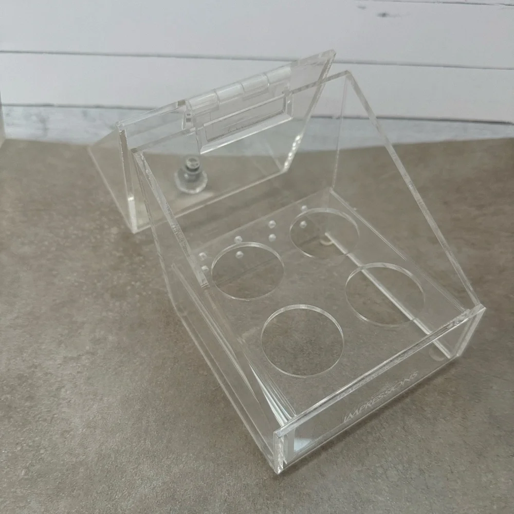 Impressions Vanity Diamond Collection 4-Slot Acrylic Makeup Blender Case